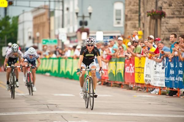 Leah Kirchman (Colavita/Formo d'Asolo p/b Cooking Light) takes stage 5 over Amber Neben (HTC Highroad) and Erinne Willock (Team TIBCO/To The Top)