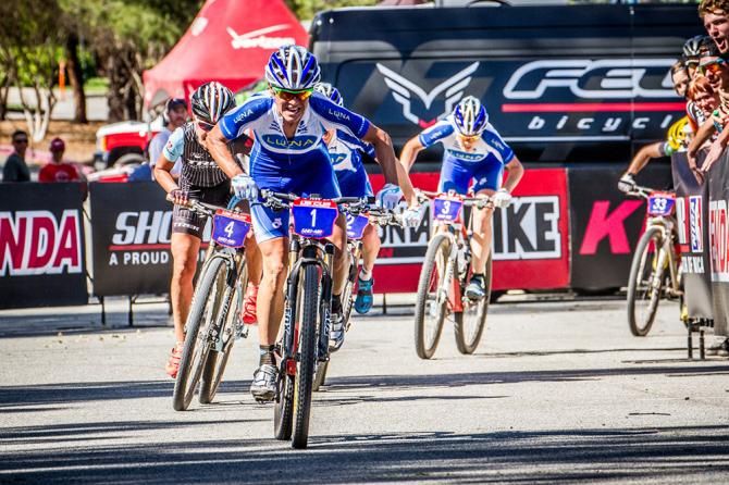 Katerina Nash (Luna Pro Team) on her way to winning the Bonelli Park short track