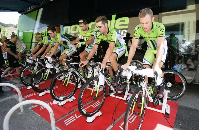 Team Cannondale warms up