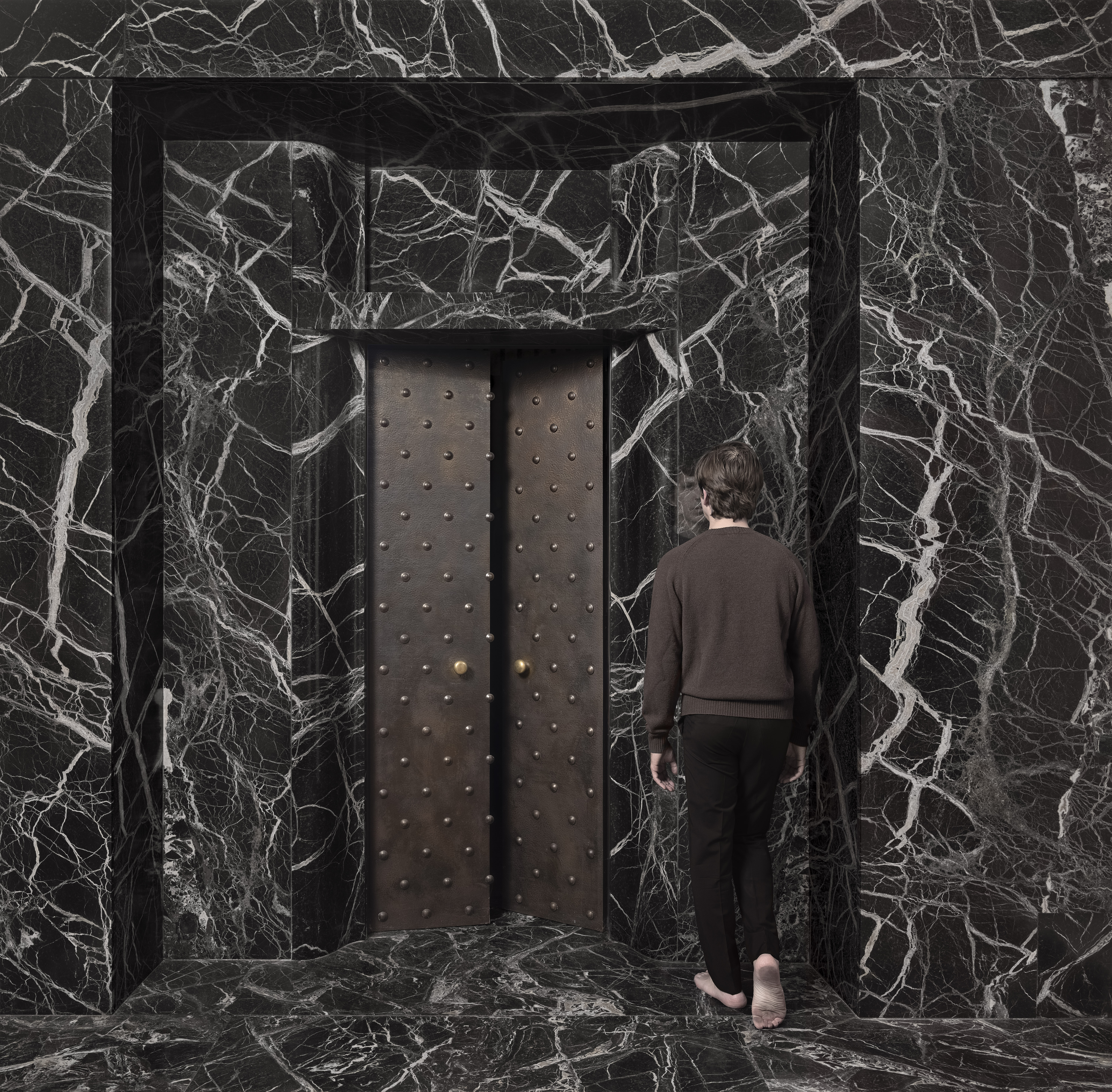 black marble wall at Villa Karma by Jaime Welsh