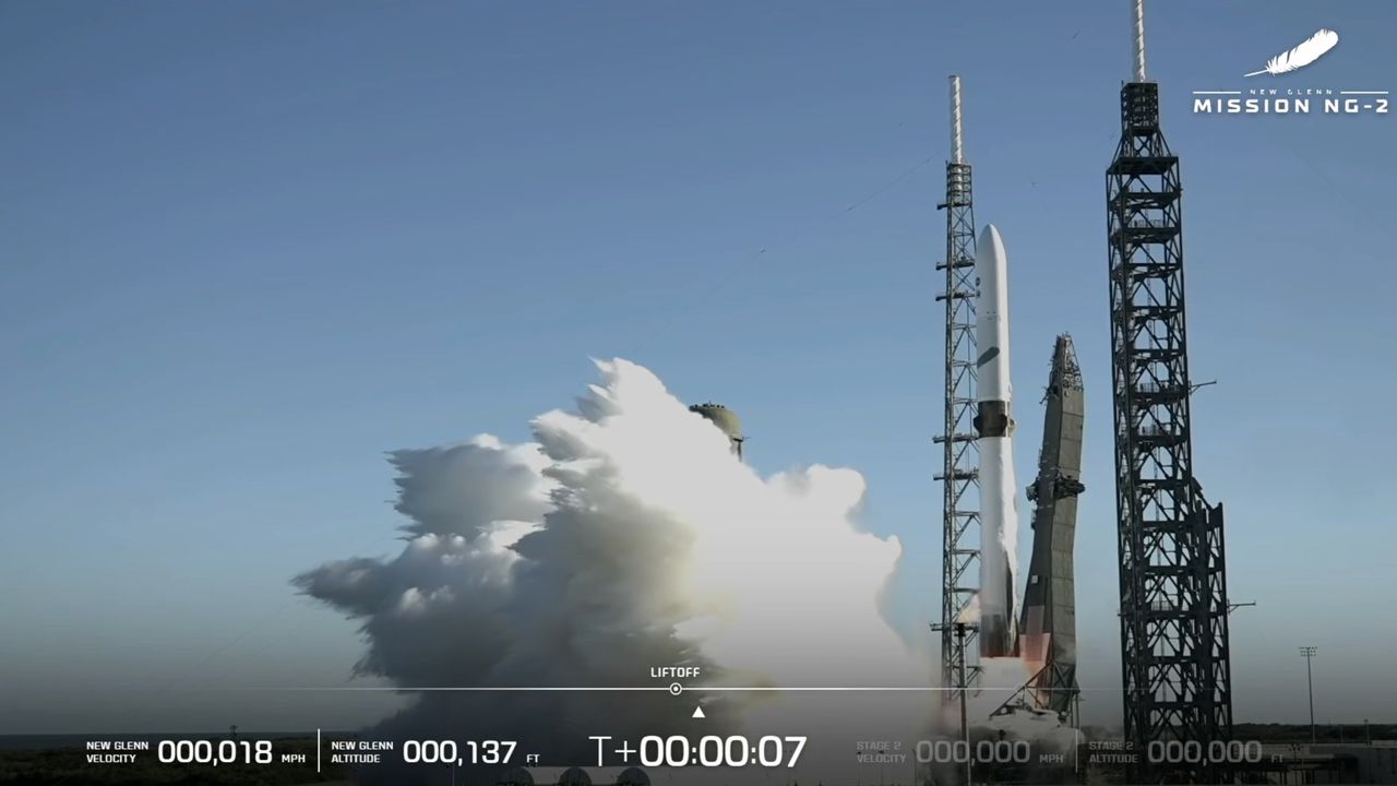 Blue Origin lands huge New Glenn rocket booster for 1st time after acing Mars ESCAPADE launch for NASA