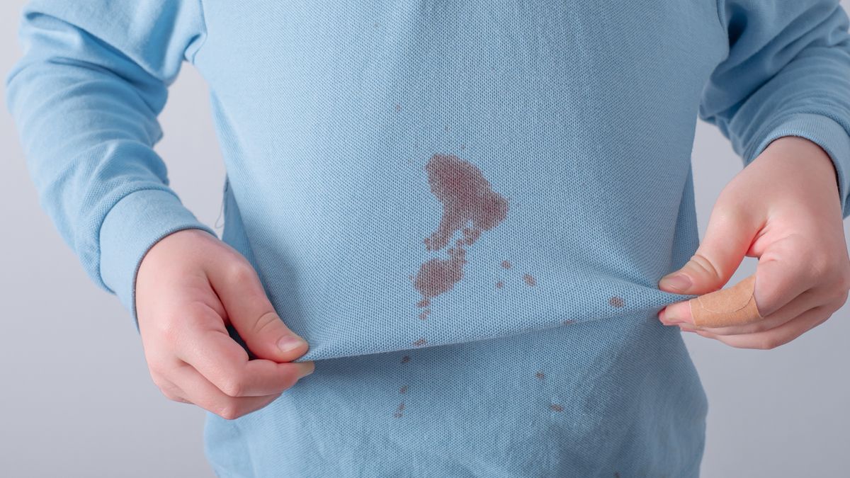 How to remove blood stains from clothes quickly