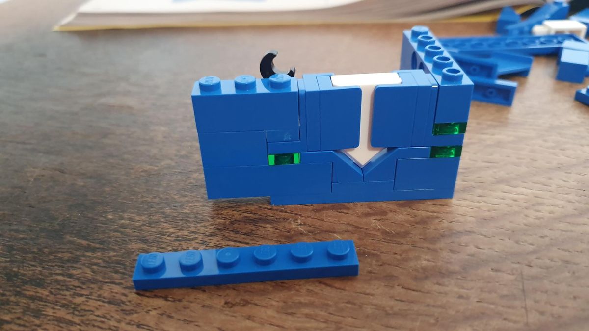 Lego Icons Galaxy Explorer 10497 arrow 2