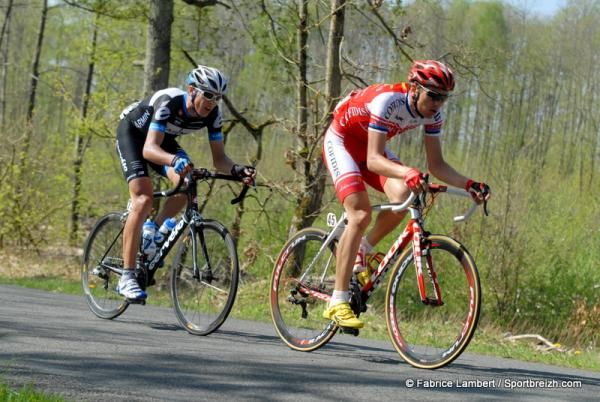 Rein Taar&auml;mae (Cofidis) and Raimundas Navardauskas (Garmin-Cervelo) launched a dangerous attack