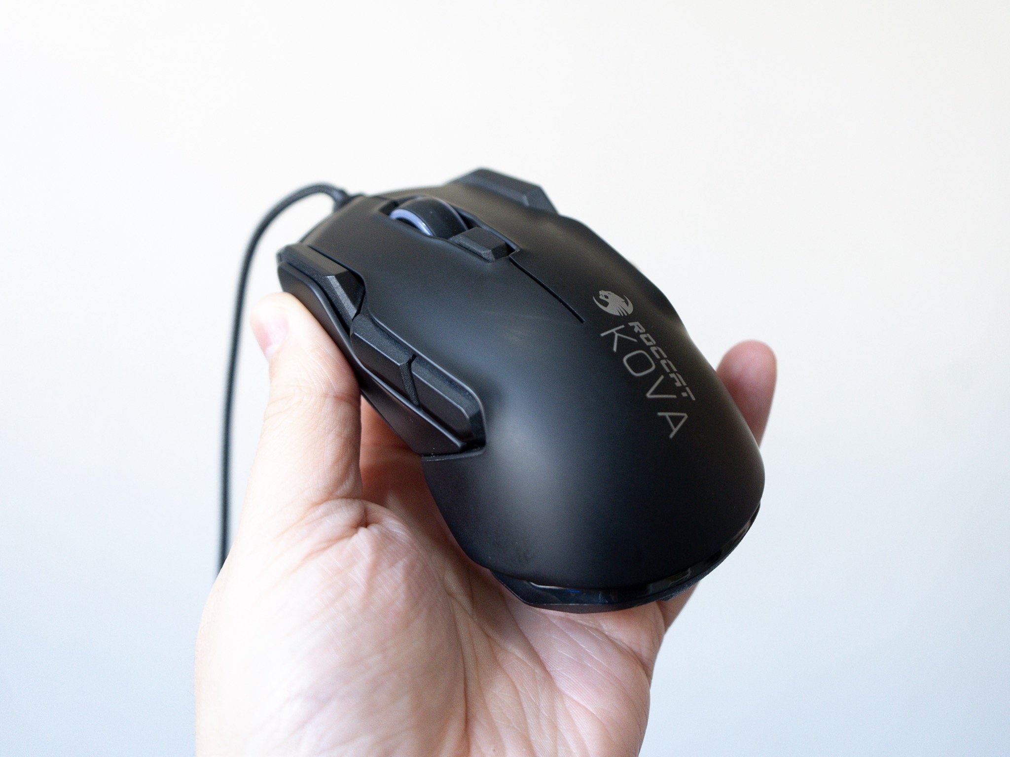 Roccat Kova AIMO A mouse a phenomenal price Central top Windows | at ambidextrous review