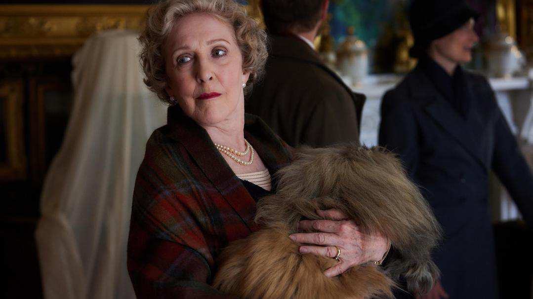 Mrs Pumphrey (Patricia Hodge)Tricki Woo (Derek) in the All Creatures Great and Small Christmas special 2021