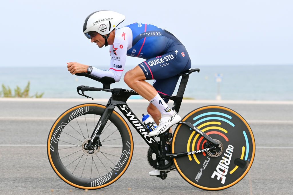 ALICANTE SPAIN AUGUST 30 Julian Alaphilippe of France and Team QuickStep Alpha Vinyl sprints during the 77th Tour of Spain 2022 Stage 10 a 309km individual time trial stage from Elche to Alicante LaVuelta22 WorldTour on August 30 2022 in Alicante Spain Photo by Justin SetterfieldGetty Images