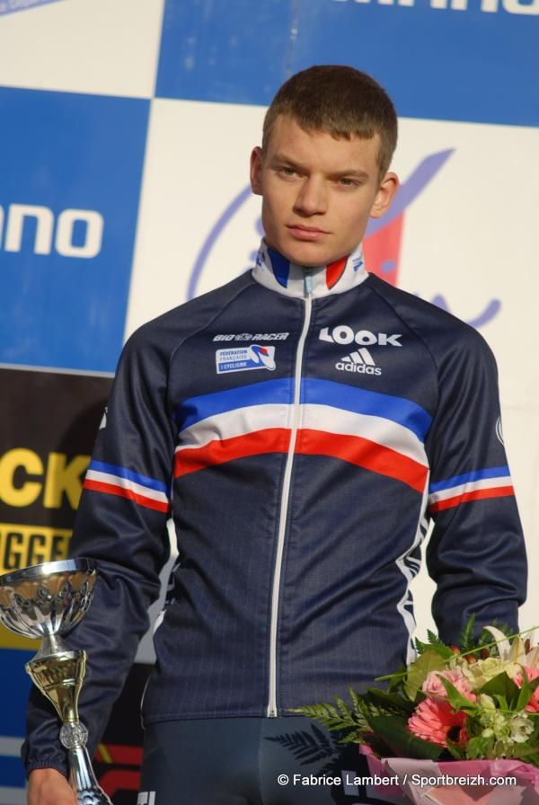 Romain Seigle (France) on the podium.