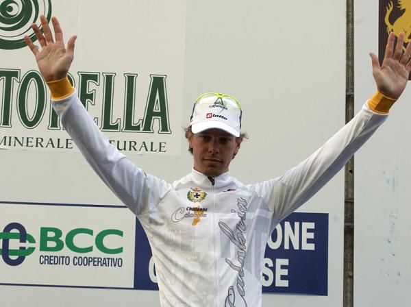 Daniel Oss (Liquigas) was awarded the best young rider jersey.
