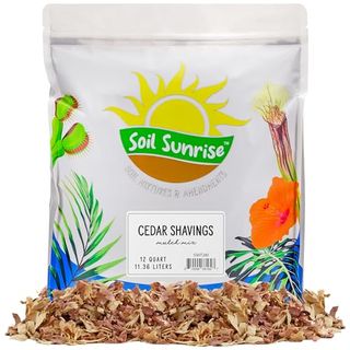 Natural Cedar Shavings Mulch/bedding (12 Quarts), Garden Mulch and Small Animal Pet Bedding