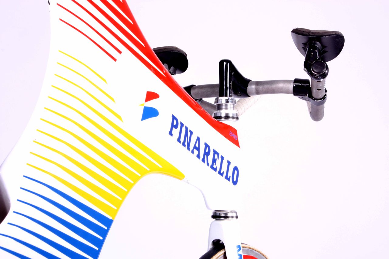 The Espada was designed with collaboration from Formula 1 engineers Giacchi.