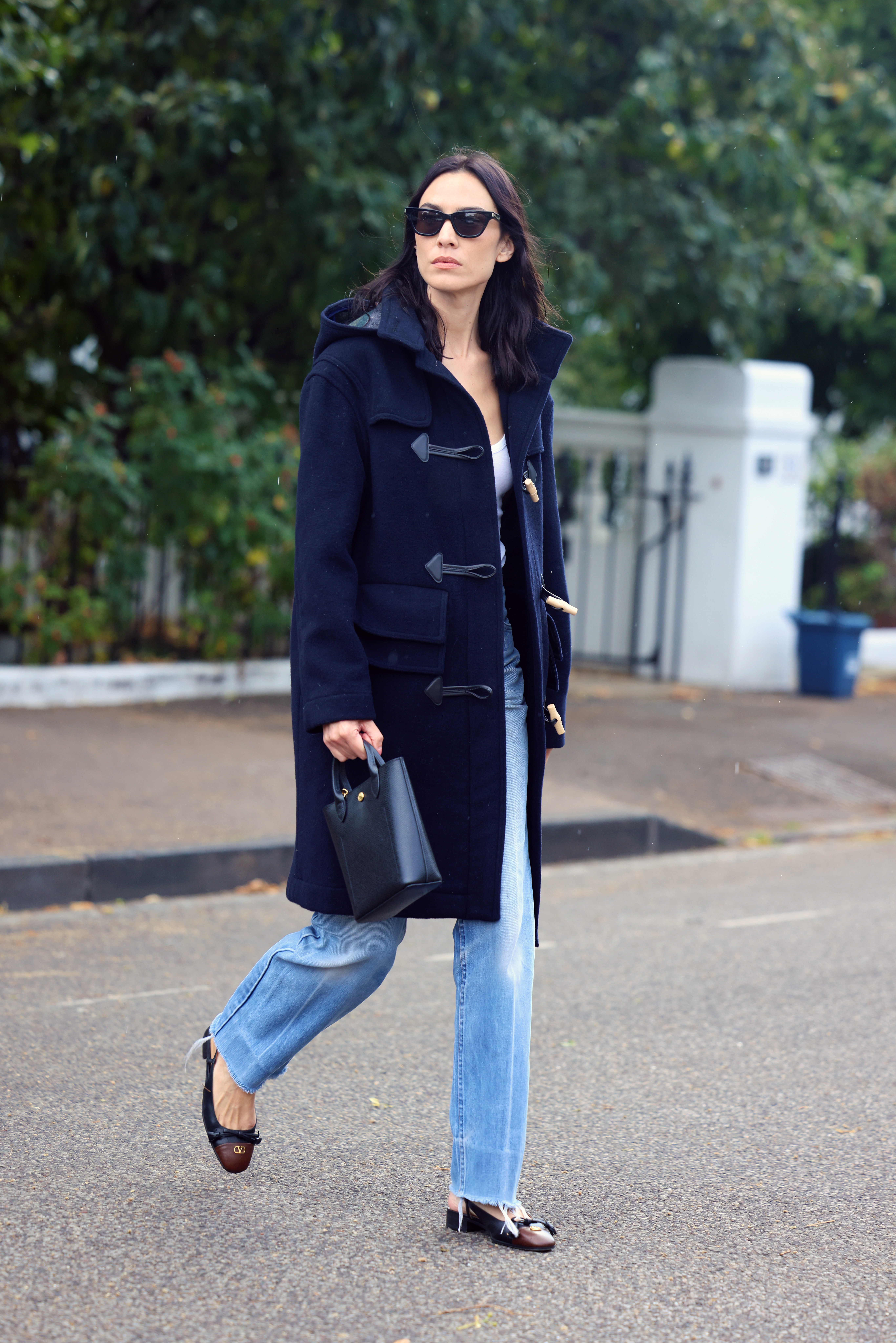 Alexa Chung was spotted in a navy fall coat and Longchamp&#039;s new bag
