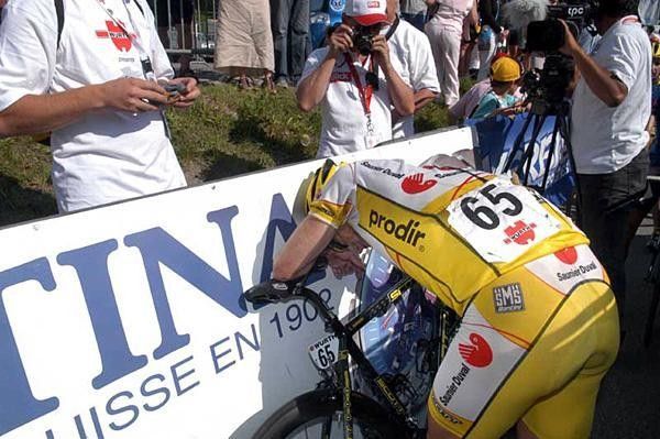 That hurt. Horner recovers.