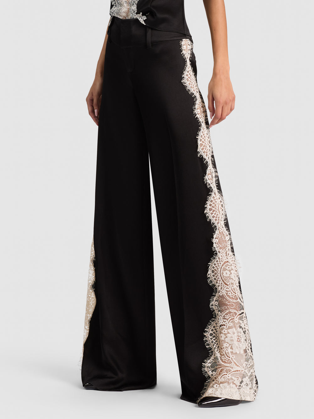 Olivia Wide Leg Lace Pant - Black/chino