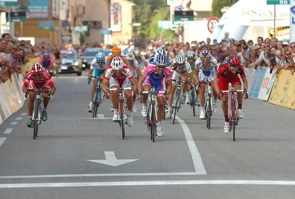 Francesco Gavazzi (Lampre) holds off the charge from BMC's Mauro Santambrogio