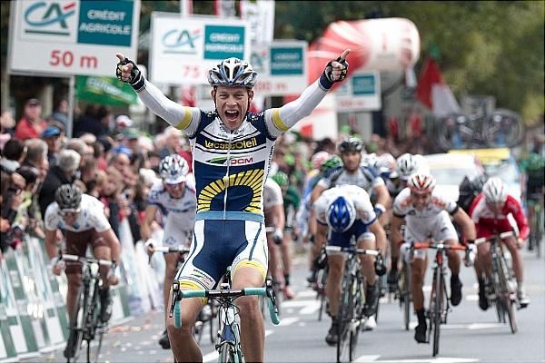 Wesley Kreder (Vacansoleil-Dcm Pro Cycling Team) takes the Tour de Vende 2012
