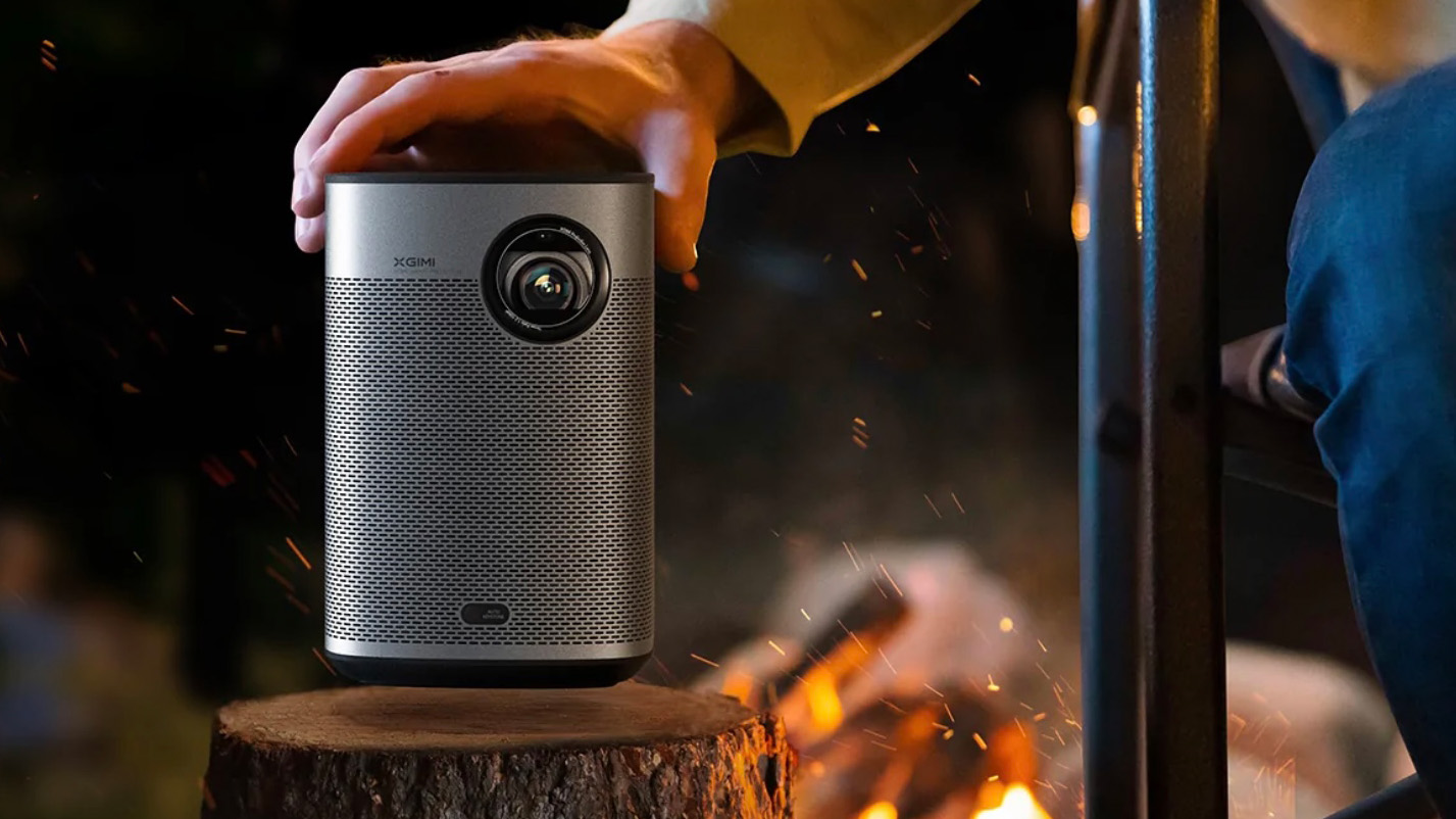 best portable projector for outdoor movies