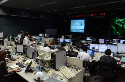 JAXA Flight Control Team (JFCT) resuming the Kibo operations at the Mission Control Room (MCR) at the Tsukuba Space Center in Japan 11 days after it was damaged in the 9.0-magnitude earthquake of March 11, 2011.