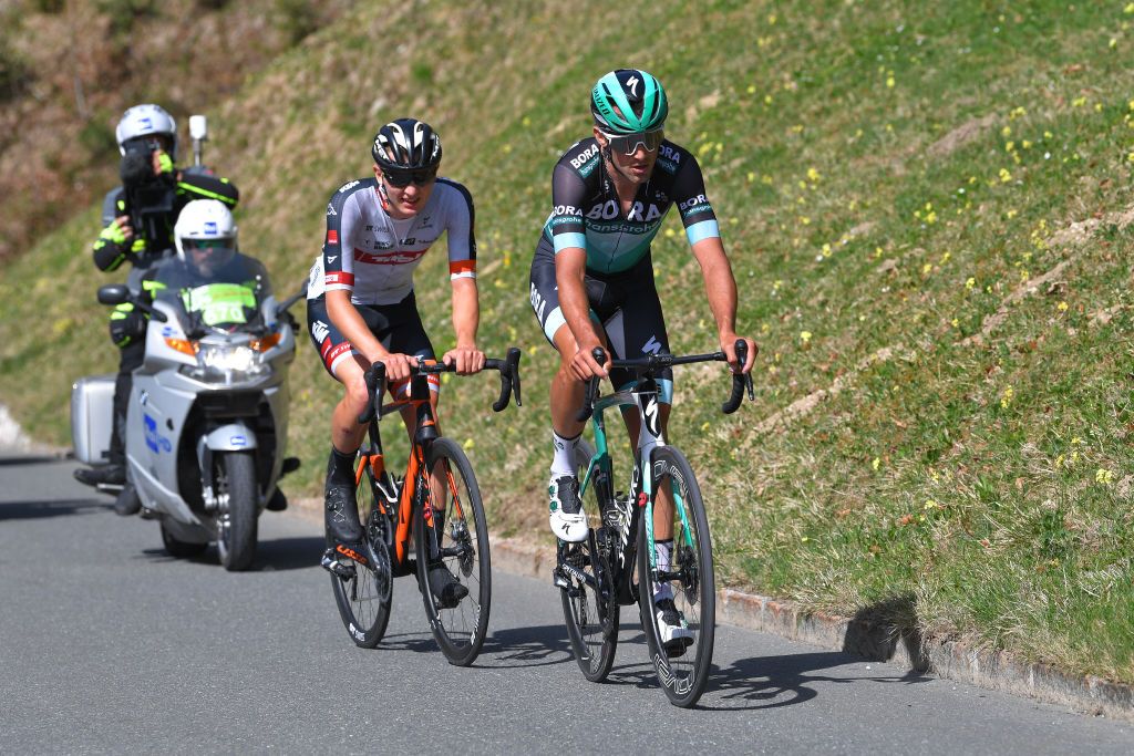 Andreas Schillinger and Georg Zimmermann on the attack on stage 1 of the Tour of the Alps.