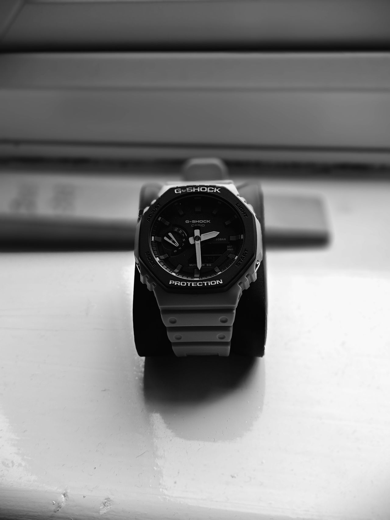 Using the Master lens system on the Xiaomi 13 to shoot a Casio watch