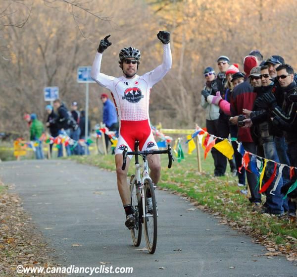 Chris Sheppard (Rocky Mountain Bicycles/Shimano) repeats as national champion.