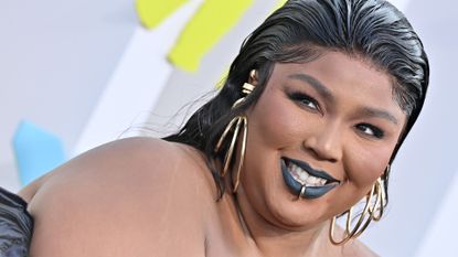 Lizzo's brand Yitty called out by trans-owned brand Urbody for buying and  copying designs for gender-affirming underwear : r/Fauxmoi