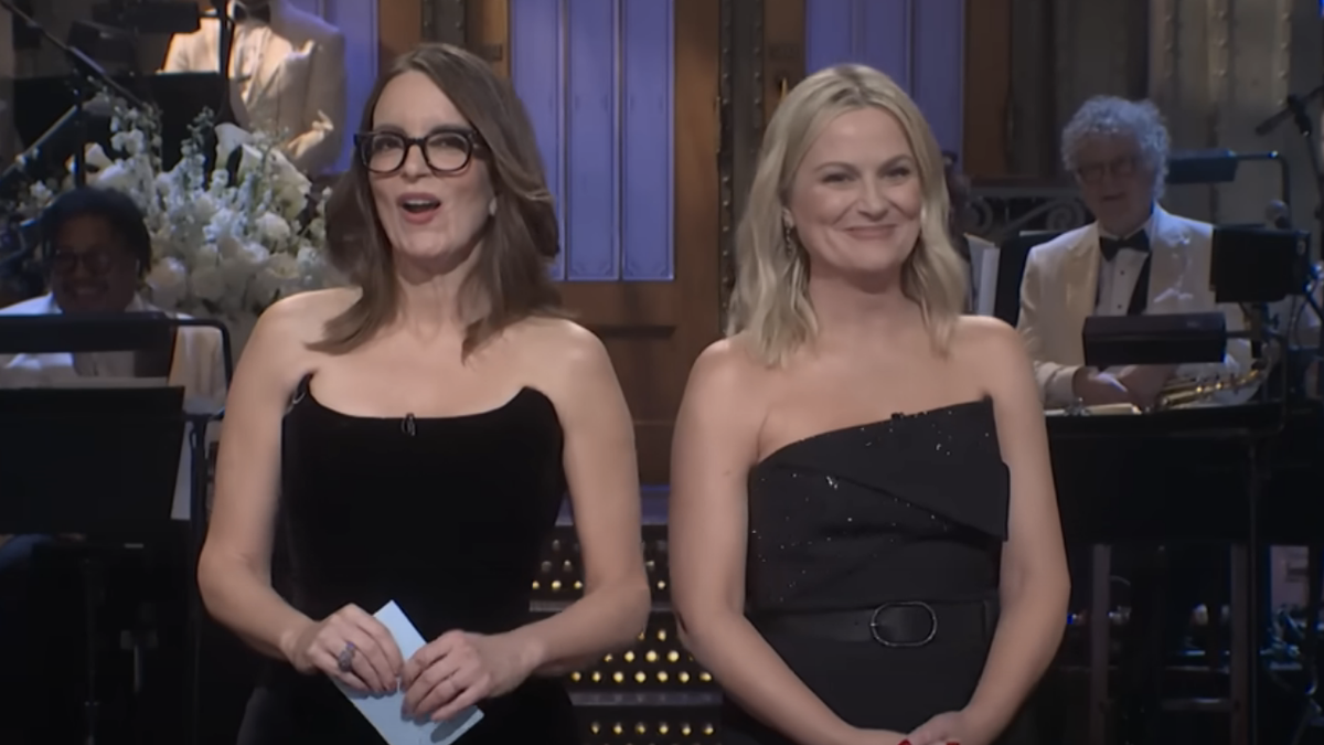 Tina Fey and Amy Poehler host an audience Q&amp;A at SNL50.