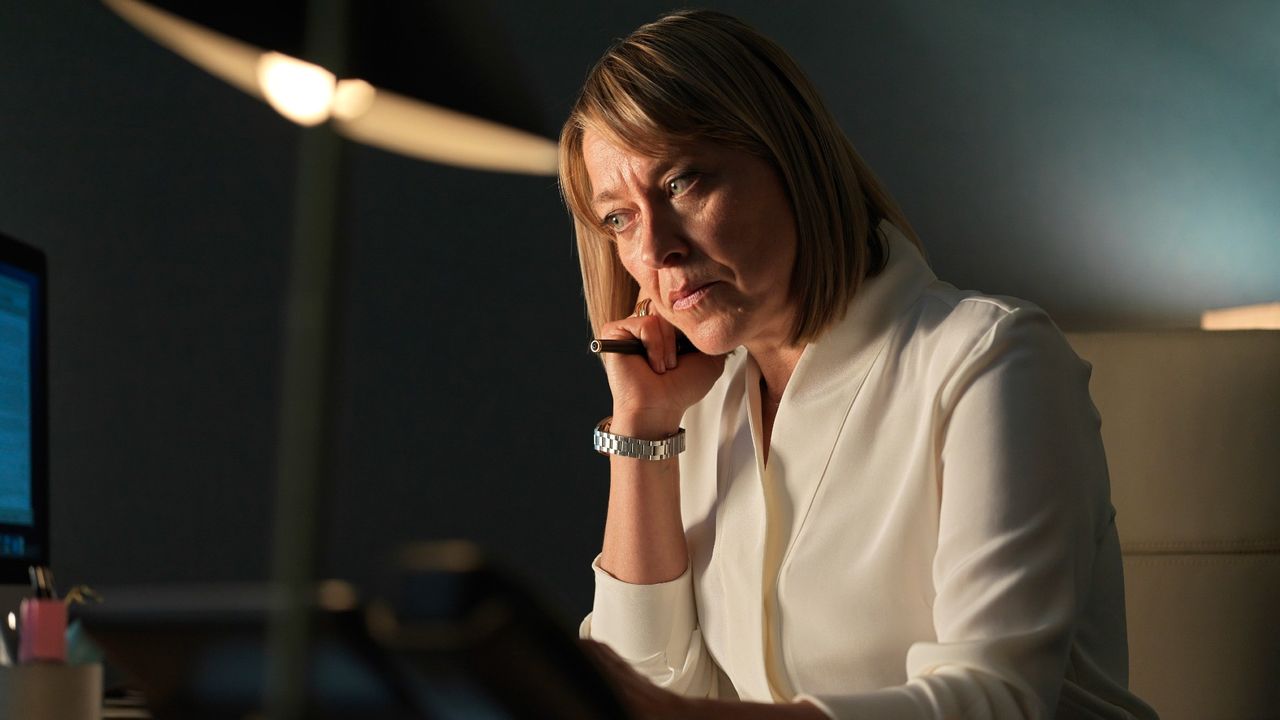 The Split season 4 sadly won&#039;t happen, Nicola Walker seen here as Hannah Defoe