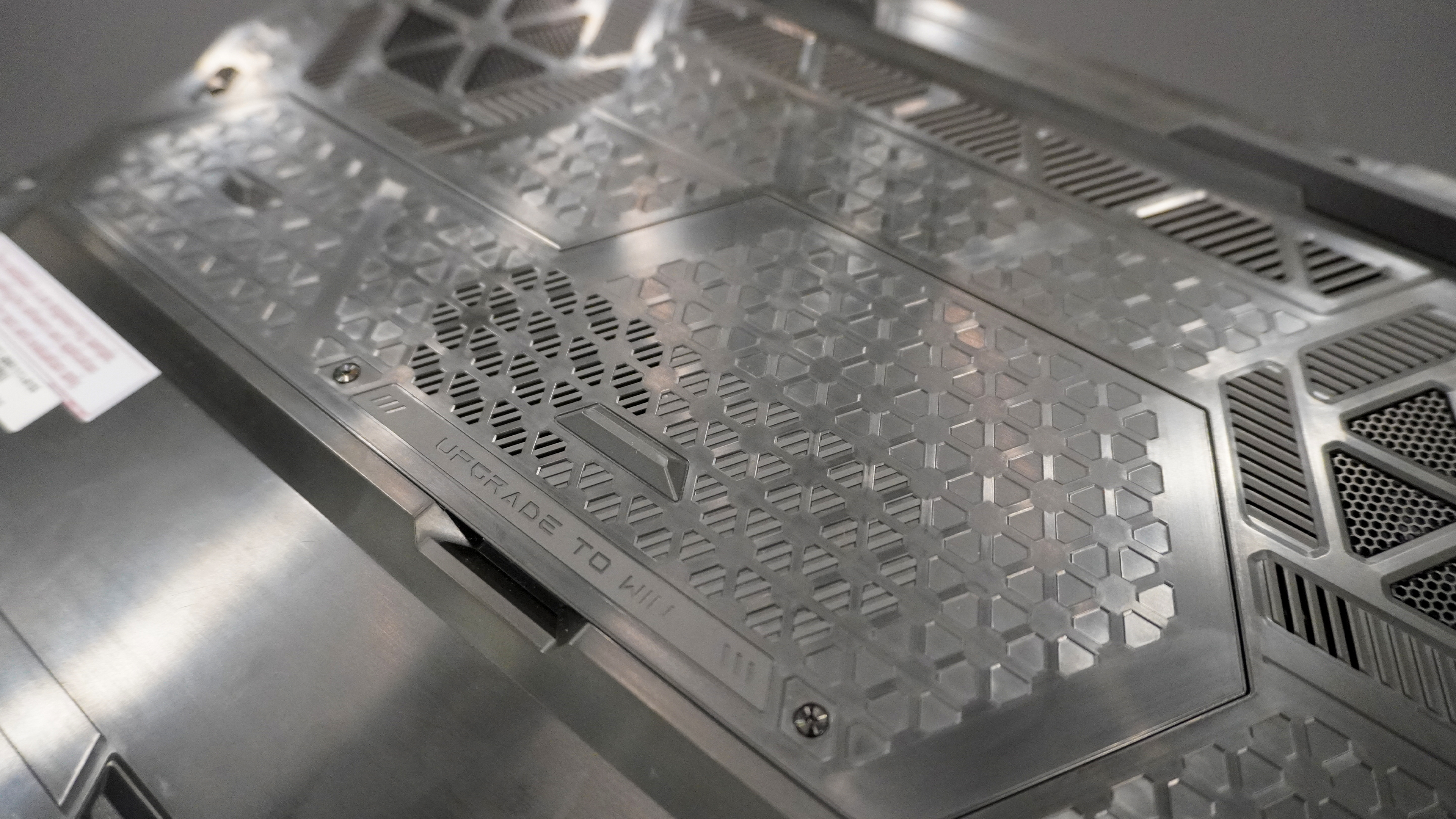 MSI Raider 16 Max HX