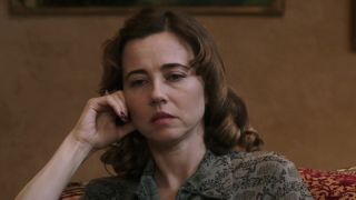 Linda Cardellini in Capone