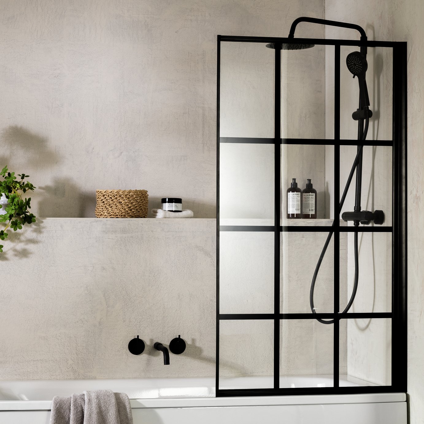 Argos Home 1375x750mm Crittall Shower Screen- Black'