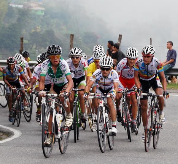 Battle commences on the final climb