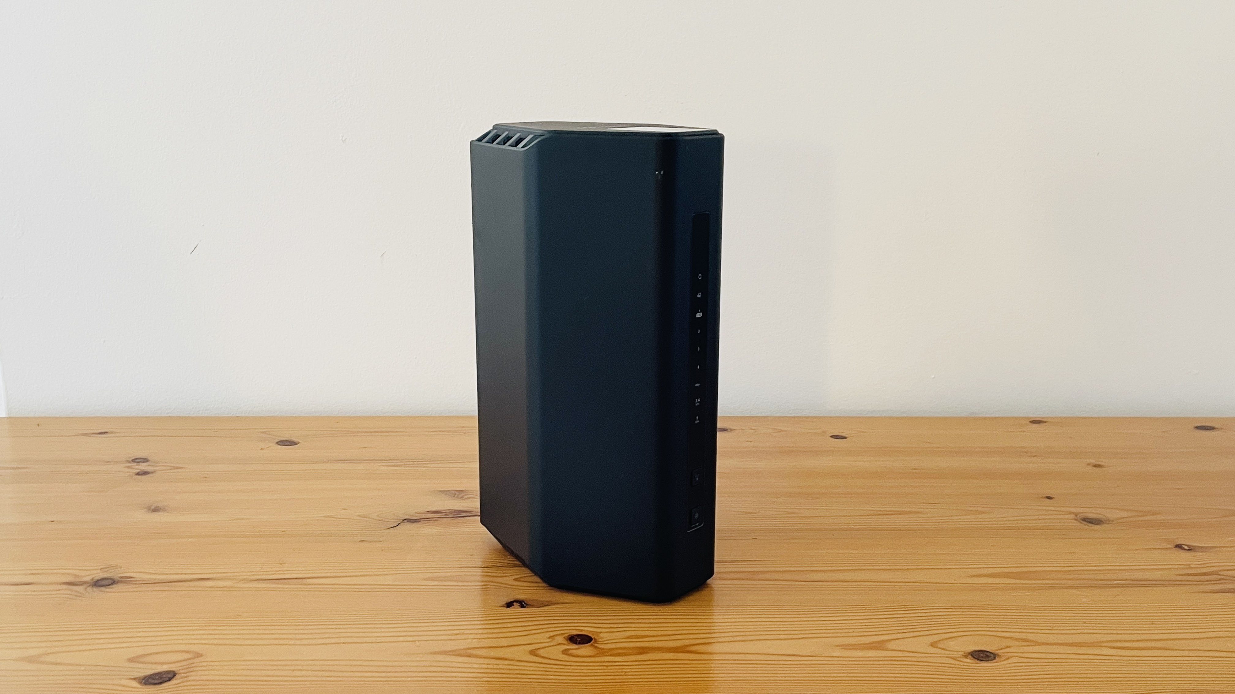 Netgear Nighthawk RS200 router on a table