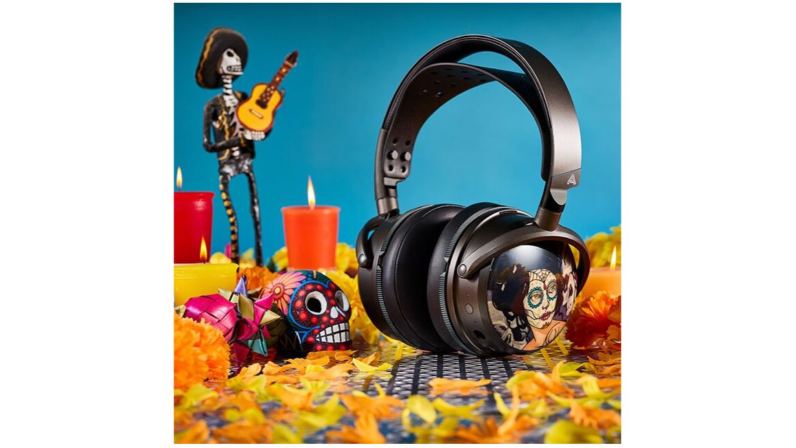 One of the new designs of the Audeze Maxwell 2 ReSkin earcup covers