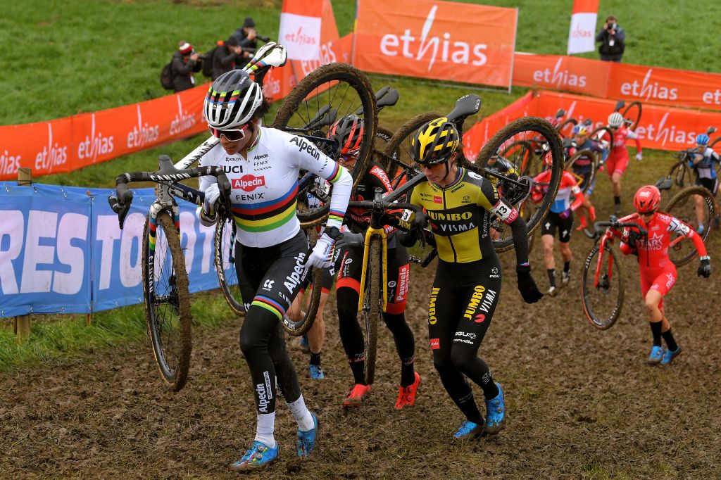 OVERIJSE BELGIUM JANUARY 24 Ceylin Del Carmen Alvarado of The Netherland and Team AlpecinFenix Marianne Vos of The Netherlands and Team Jumbo Visma during the 61st Druivencross World Cup 2021 Womens Elite UCICX CXWorldCup Ostend2021 on January 24 2021 in Overijse Belgium Photo by Luc ClaessenGetty Images