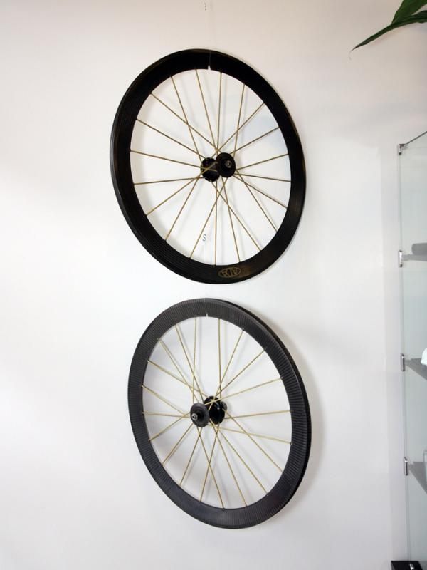 ADA and Lightweight wheels are notably similar in design and construction but while you see quite a bit of the latter, ADA creator Cees Beers mostly does design work for others now.