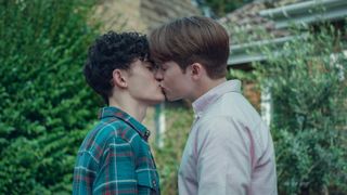 Nick and Charlie kiss in Heartstopper season 2 episode 7