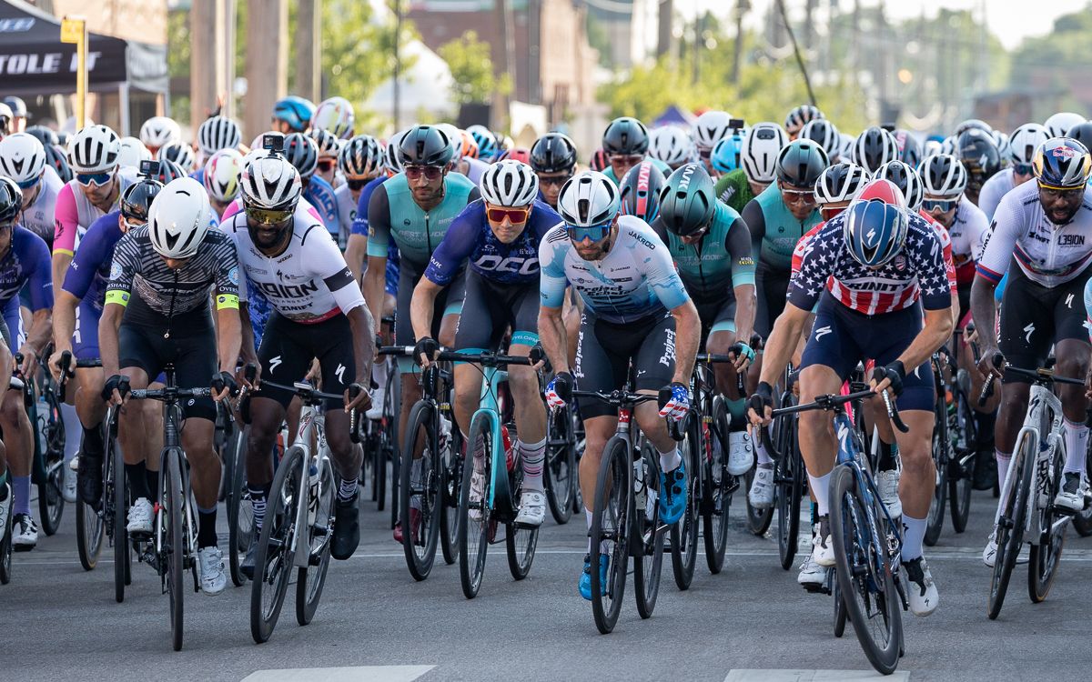Cory Williams (L39ION of Los Angeles) and Cesar Serna (Team Audi McKinney-Encore Wire p/b Cadence Cyclery) got a little argy-bargy at the start.