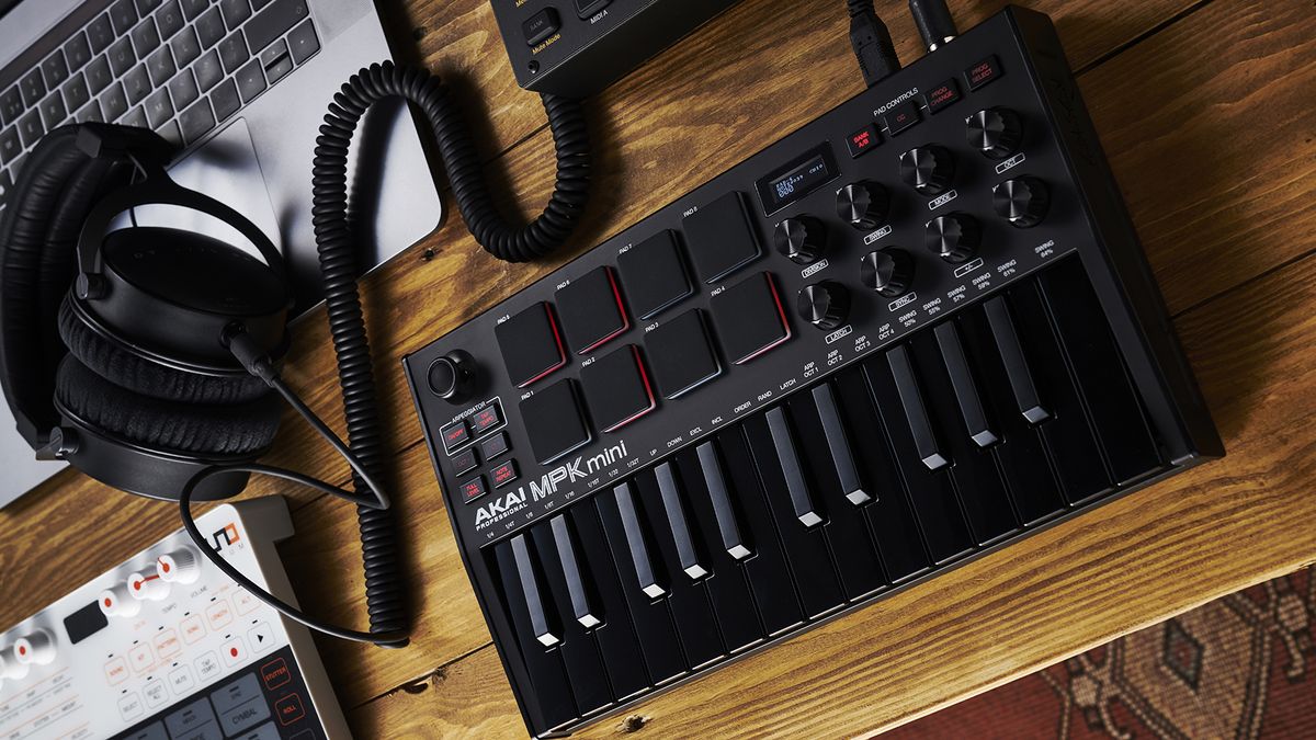 10 Christmas gift ideas for the music-maker in your life under $100
