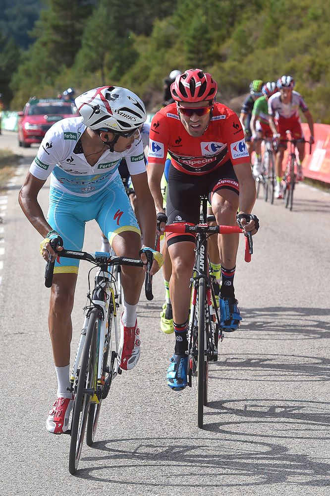 Fabio Aru (Astana) attacks race leader Tom Dumoulin (Giant-Alpecin)