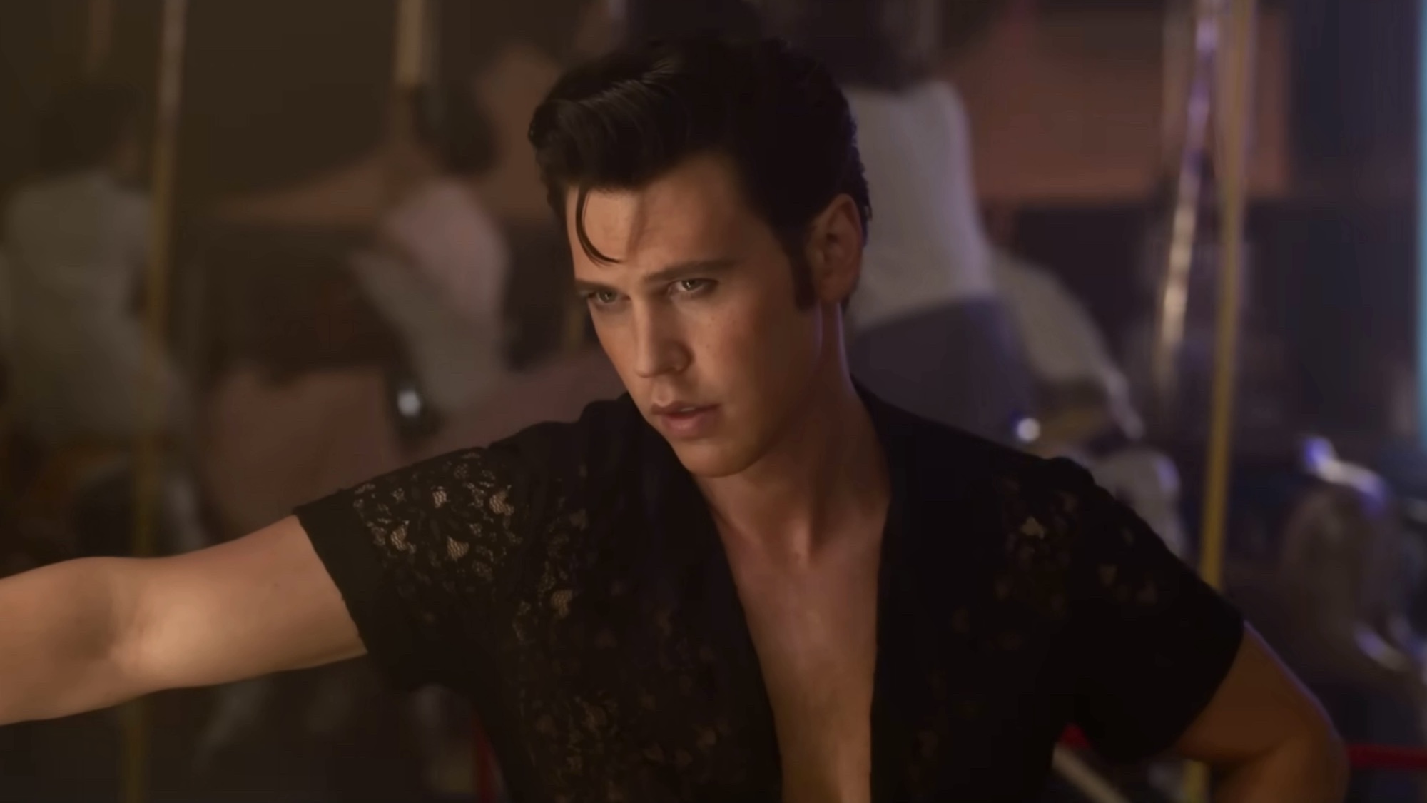 Austin Butler wearing black in the Elvis trailer.