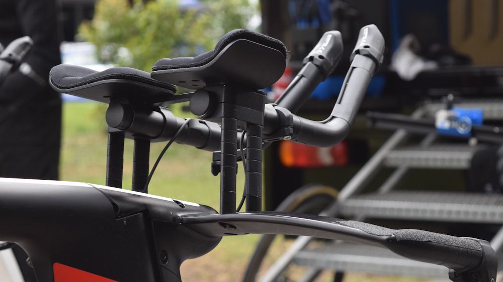 Barguil also had plenty of spacers up front