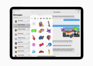Screenshot of Apple iPadOS 17 Live Stickers with Messages.