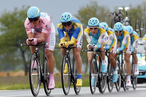 Race leader Alexandre Vinokourov at the front of his Astana Team during the team time trial.