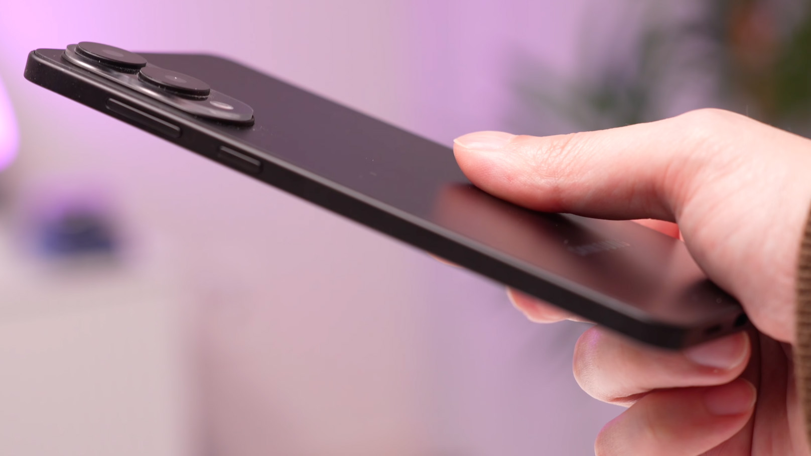 Galaxy S25 Edge from the side