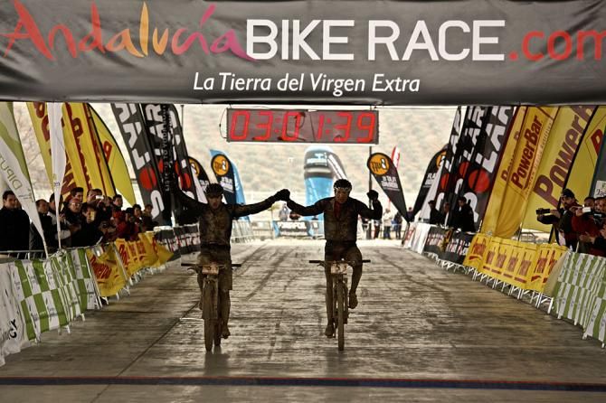 Jochen Kaess and Markus Kaufmann (Centurion Vaude) win stage 2 of the Andalucia Bike Race