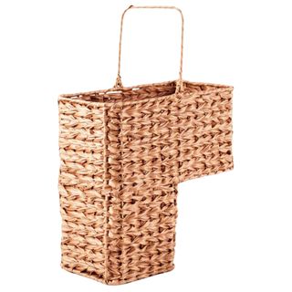 Wicker stair basket with handle