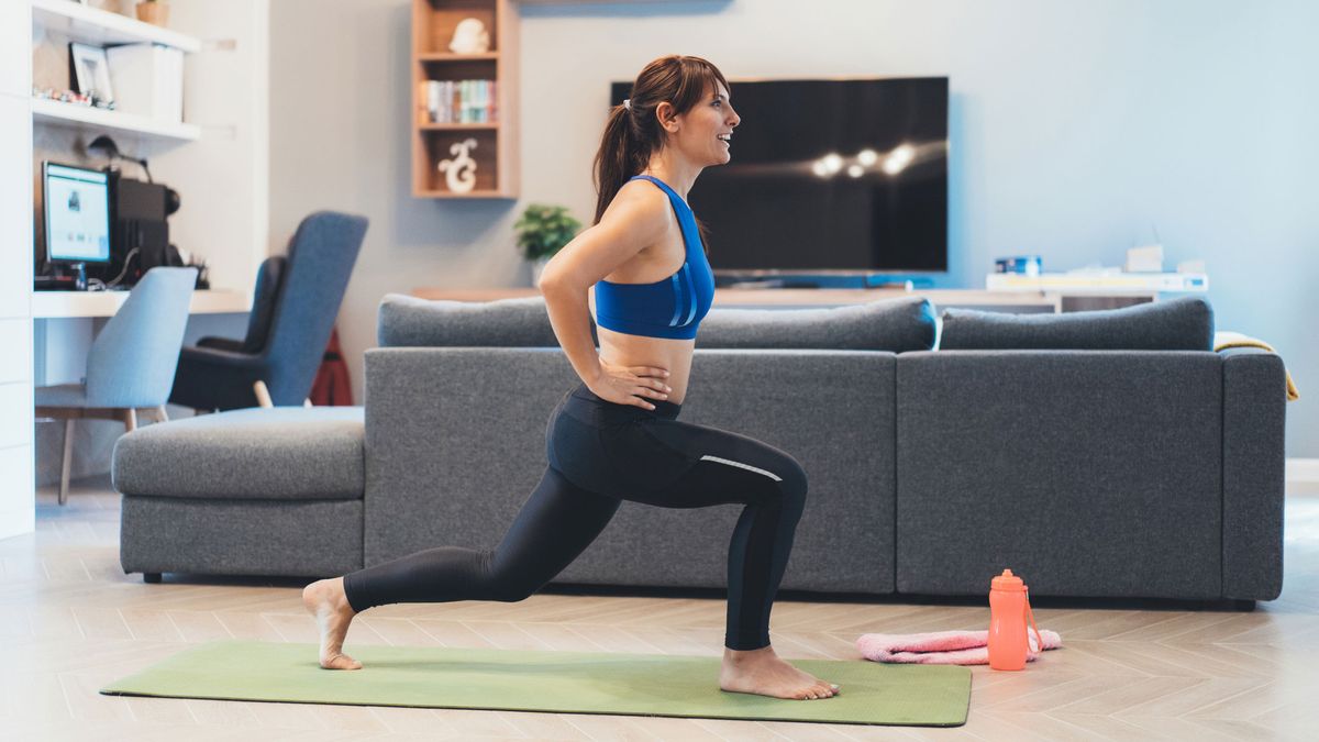 How to do lunges Fit&Well