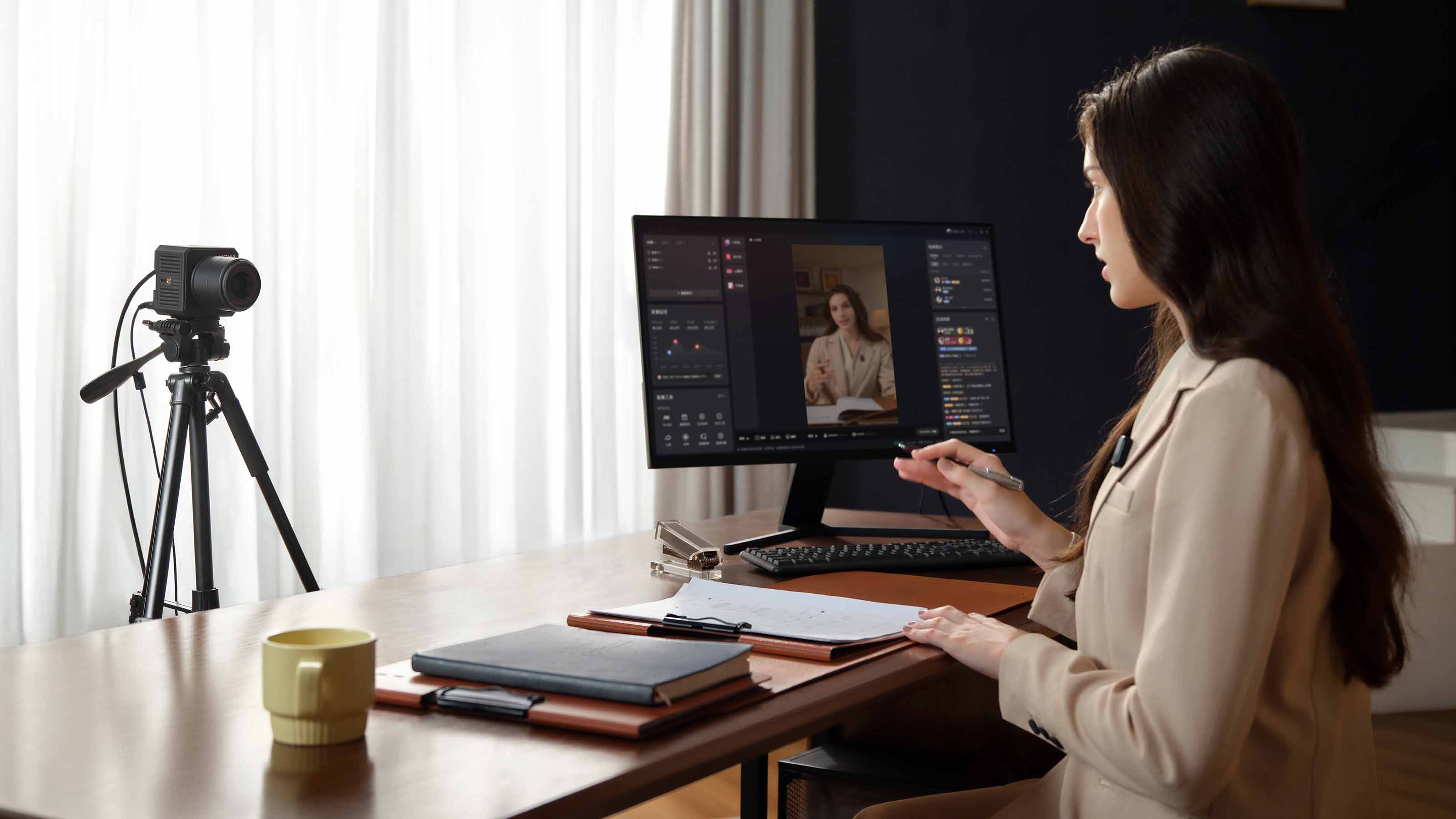 Hollyland VenusLiv Air in use