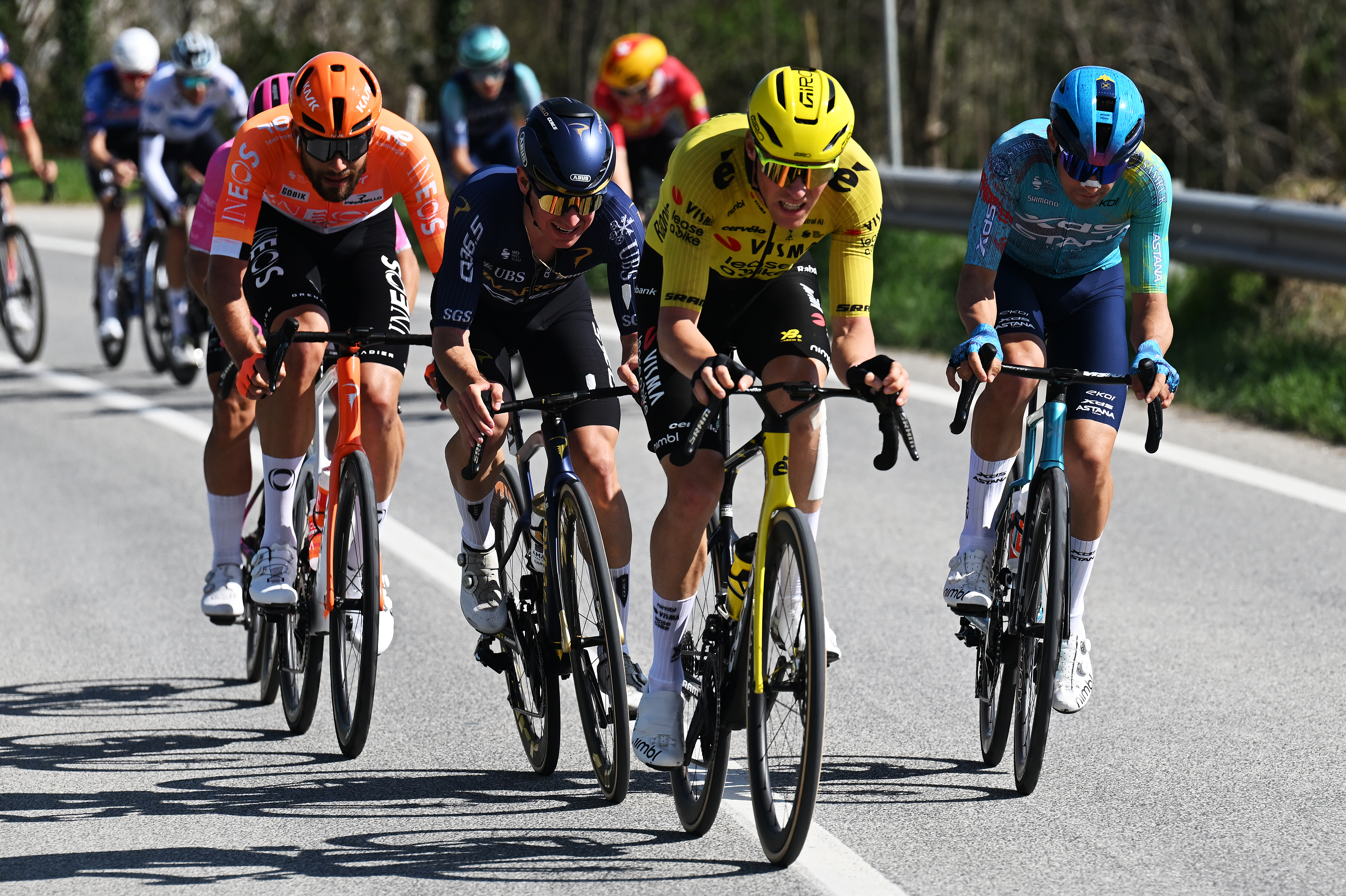 Tirreno-Adriatico stage 6 LIVE - Breakaway finally forms after an hour of racing